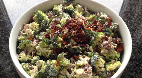 Broccolisalat med Bacon