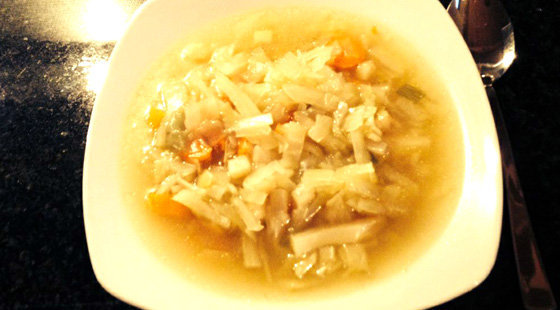 Hvidkålssuppe