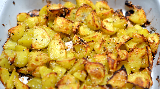 Sprøde Kartoffelbåde med Sesam opskrift